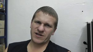 Корова сосёт сама у себя молоко. Что делать?