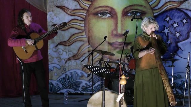 Звучание Диджериду (духовой музыкальный инструмент аборигенов Австралии) смотреть онлайн