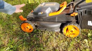 Обзор аккумуляторной газонокосилки Worx WG779E