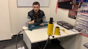 Домкрат цилиндр с полым штоком