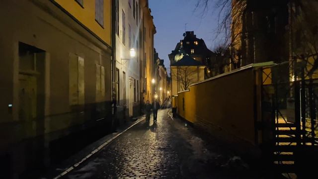 Stockholm Walks: Gamla Stan Alleys | Stockholm's Old Town | Stortorget|Night Walk | Street Sounds|4 смотреть онлайн
