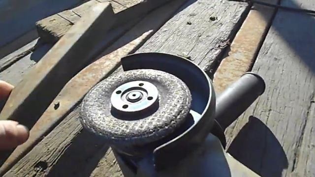 Как ровно и быстро пилить лист металла болгаркой. смотреть онлайн