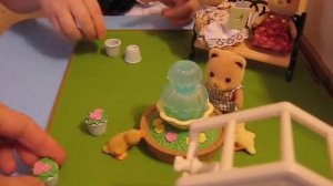Sylvanian Families 2244 Садовые качели и 2243 Фонтан и скамейка/Сильваниан Фэмилис