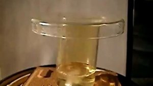 Реакция алюминия с концентрированной азотной кислотой при нагревании