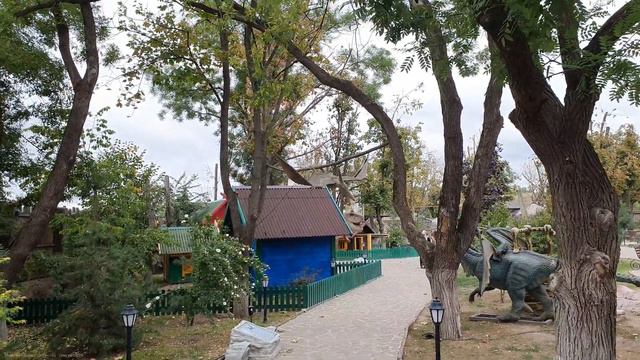 Дино Юрт. Тематический парк в Грозном. Чеченская Республика. Dino Yurt