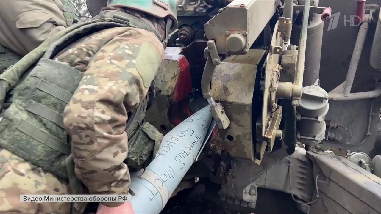 За сутки российские военные поразили 82 подразделения ВСУ на огневых позициях, живую силу и технику.