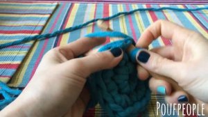 Вязание крючком из трикотажной пряжи. Квадрат