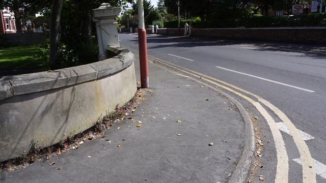 Почему водители в Англии нереально спокойны на перекрестках смотреть онлайн