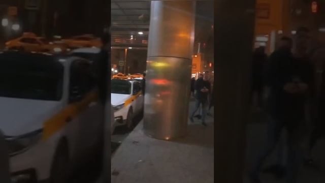 Самый громкий экскаватор раздал звука у бара руки вверх #рек #dance #moscow #music #топ #тренд смотреть онлайн