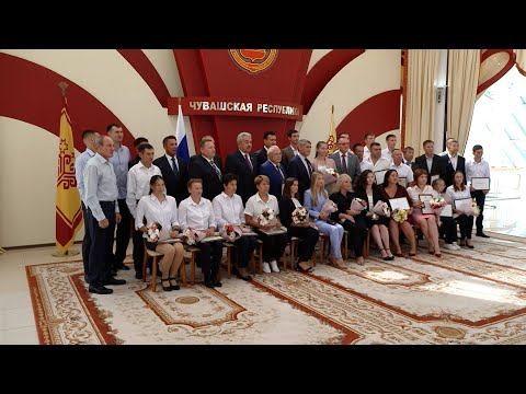 Спортсменсене саламларĕç