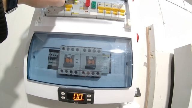 Холодильная камера 20 м3. Холодильное оборудования для мясного магазина