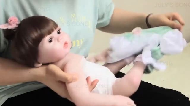 Кукла Реборн Силиконовая / Кукла Писающая Девочка Реалистичная Пьет /  Игровой набор с куклой 38 см