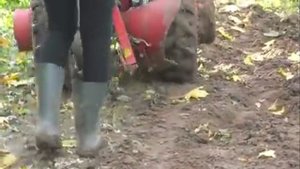 Мотоблок для женщин и девушек.