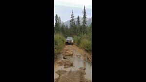 Nissan Pathfinder на 33-х колесах горах, Проходимость на стандартной подвеске (ну почти):)