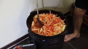 Лечо в казане на огне, самый простой и быстрый способ