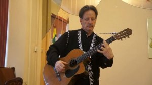 Поющий гитарист Сергей Петров