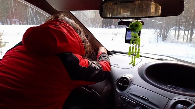 Замена динамиков на Toyota Vitz смотреть онлайн