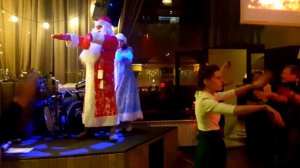 Флешмоб Деда Мороза и Снегурочки