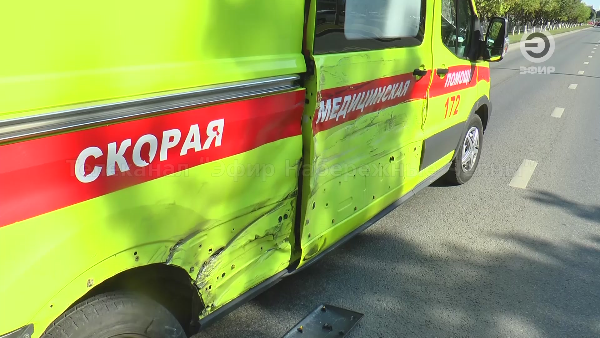 Три легковые, грузовик и карета скорой помощи угодили в массовое ДТП на проспекте Мира.