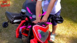 Дима распаковал и собрал новый мотоцикл Дукати | Дима и Машинки