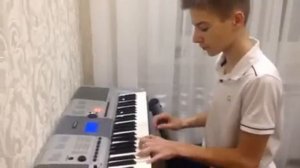 Игра на синтезаторе yamaha