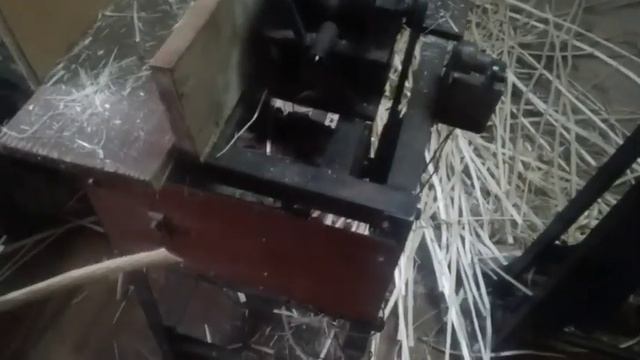 Обзор строгальных станков для изготовления лычки используемой для оплётки каркасов плетёной мебели