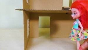 Кукла "Диана" и самодельный кукольный домик из картонной коробки Мультик для детей