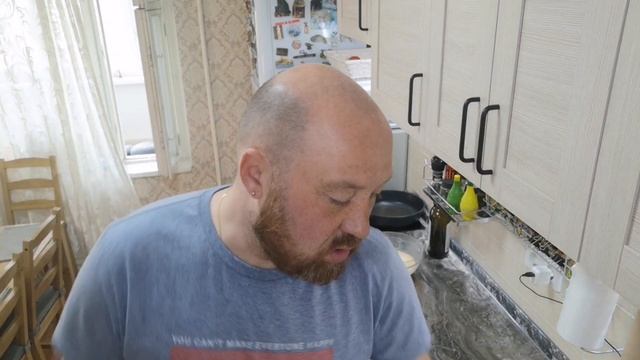 Мне надоели эти социальные сети, как можно такое выкладывать? Готовлю блины без муки. Яичные блины.