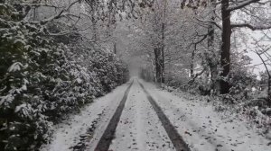 Небо знает и не знает.