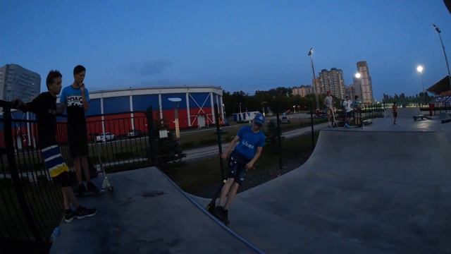 трюки на самокате в гетто скейтпарке СК Вымпел г.Королев смотреть онлайн