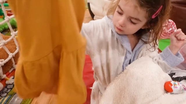 VLOG Нам прислали подарки. Алиса явно взрослеет смотреть онлайн