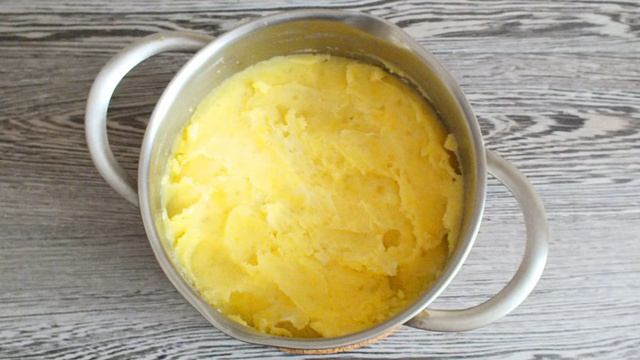 Картофельные ватрушки с фаршем