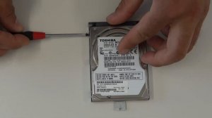 Toshiba Satellite L855 / L855D Series: HDD Replacement