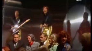 5000 Volts & Tina Charles - I'm On Fire (1975)