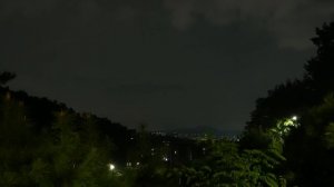 [4K] Distant thunder and lightning and the gentle sound of rain