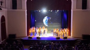 Эстрадный хор  ,,Тутти-Мьюзик,, с песней  ,,Земля в иллюминаторе,,