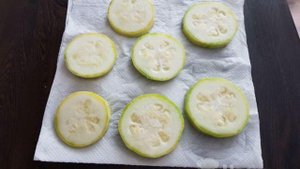 Жареные кабачки с майонезом и чесноком