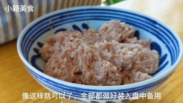 【小穎美食】蓮藕最好吃的做法，不用炒不涼拌，比獅子頭還香，給紅燒肉都不換