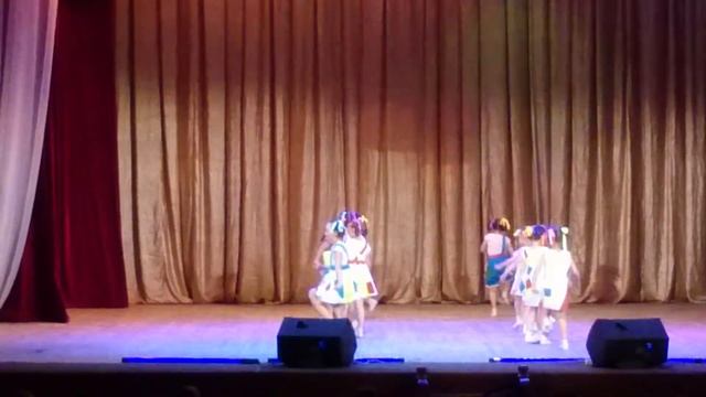 Бум бум ла ла хорошая песенка. Танец. смотреть онлайн