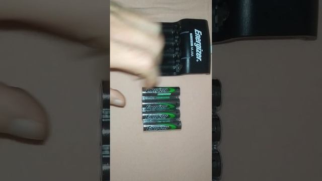 Как правильно зарядить аккумулятор АА и как правильно пользоваться зарядным устройством смотреть онлайн