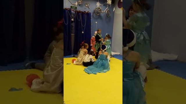 Рождество и Новый Год на английском в языковой школе "Дружба" смотреть онлайн