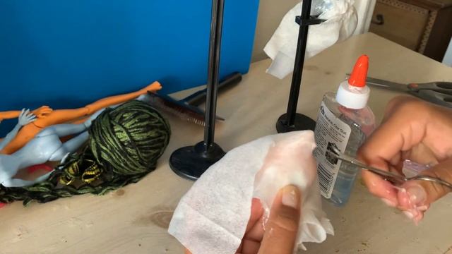 СПАСАЮ ИСПОРЧЕНЫХ КУКОЛ МОНСТЕР ХАЙ / КАК СДЕЛАТЬ ПАРИК ДЛЯ КУКОЛ / ПРИВОЖУ КУКОЛ В ПОРЯДОК смотреть онлайн