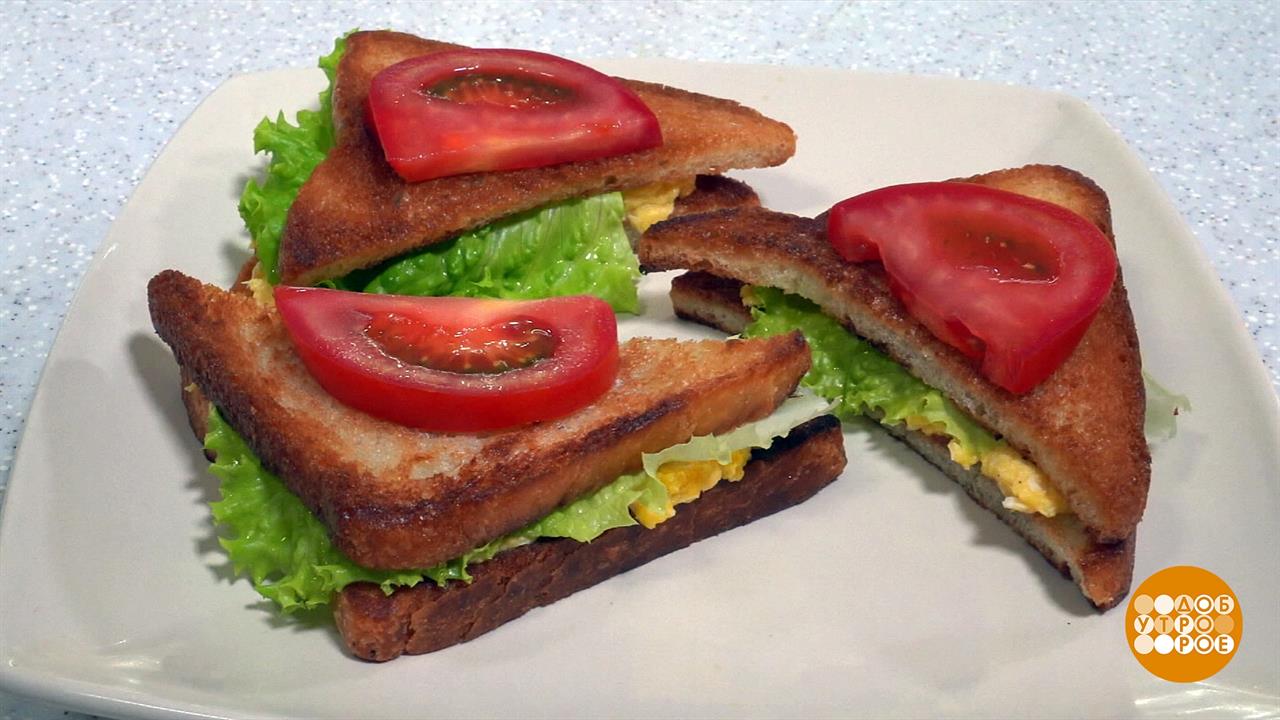 Сэндвич смотрит. Большой сэндвич. Дай бутерброд. Даешь бутерброд.