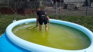 Лов рыбы в бассейне