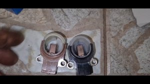 Щётки генератора Chrysler300c \ Dodge часть 1