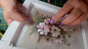 МК вышивка лентами БУКЕТИК КОСМЕЙ часть 9