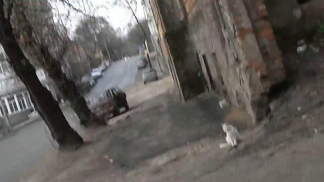 Рекламный менеджер Хелен идет по ул.Сакко и Ванцетти смотреть онлайн