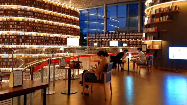 Walk in Starfield Library in COEX, Seoul (별마당 도서관) - Walk With Rouch смотреть онлайн