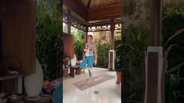 Падмасана/1 апреля 2022 смотреть онлайн