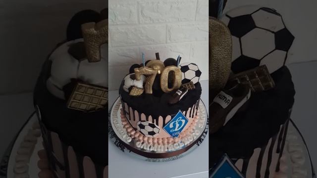 Как оформить тортик для футболиста смотреть онлайн